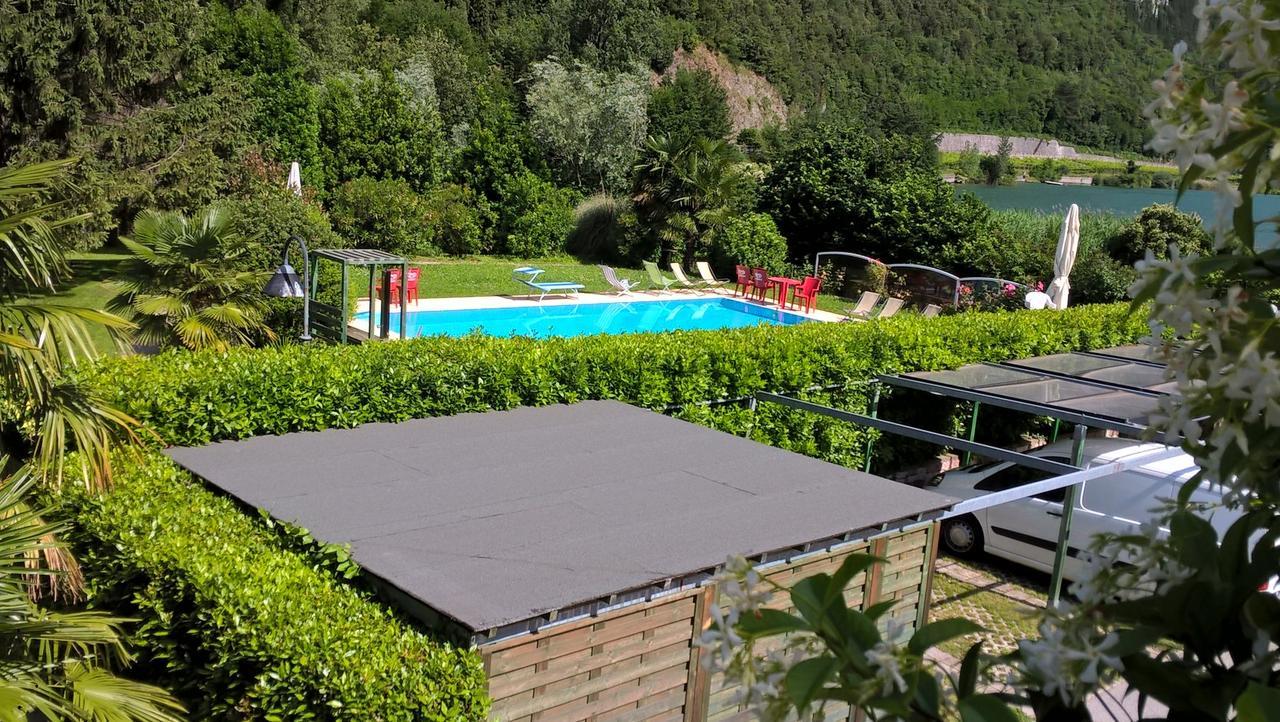 Hotel Due Laghi Padergnone Exterior foto
